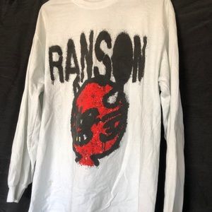 White long sleeve tee